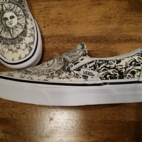 Vans New Unisex Sun & Moon "Ouroboros" Slip-On - Size 4M 5.5W - Picture 5 of 6